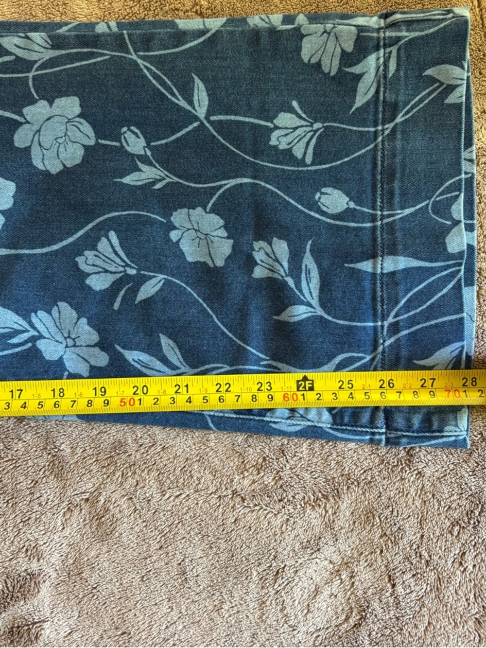 Torrid Belle Isle Aquinnah High Rise Flare Ankle Floral Jeans Blue 10 Tall NWT - Picture 10 of 13